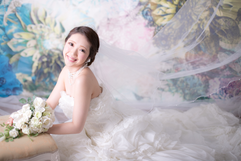 【フォトウェディング専門】貸切邸宅スタジオ アトリエ リシュマリア_ウエディングドレスが豊富