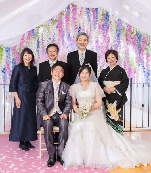 結婚式をしないお二人へ【洋装１着】挙式風シーン・家族写真・両親プレゼント・感謝を伝えるフォトウェディング♪全天候型貸切邸宅で安心