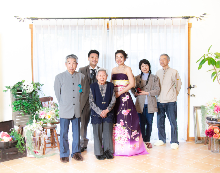 【和装１着+洋装１着】ご家族や友人もご一緒に♪集合写真付き！ファミリーフォトウェディングプラン