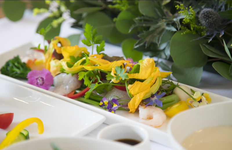 【10名様コース料理付き】シェフ自慢のフルコース料理でお食事会＋洋装１着フォトウェディング♪