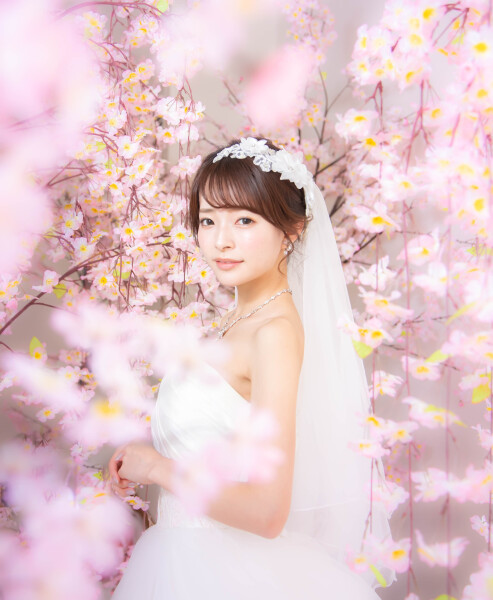 【ソロウェディング洋装１着ラグジュアリー】エステ＆フラワーバス＆ネイル＆ランチ＆アルバム付き！プリンセス気分を満喫♡