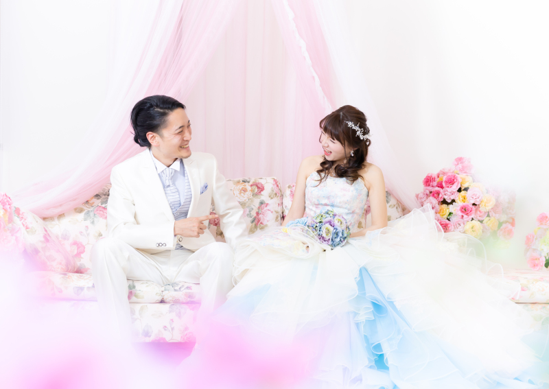 和装も洋装もたくさん着たい♡【和装1着+洋装2着】新郎新婦2人で5着！お好きなお衣装選び放題♪UPなし！ヘアメイクチェンジ込み♡