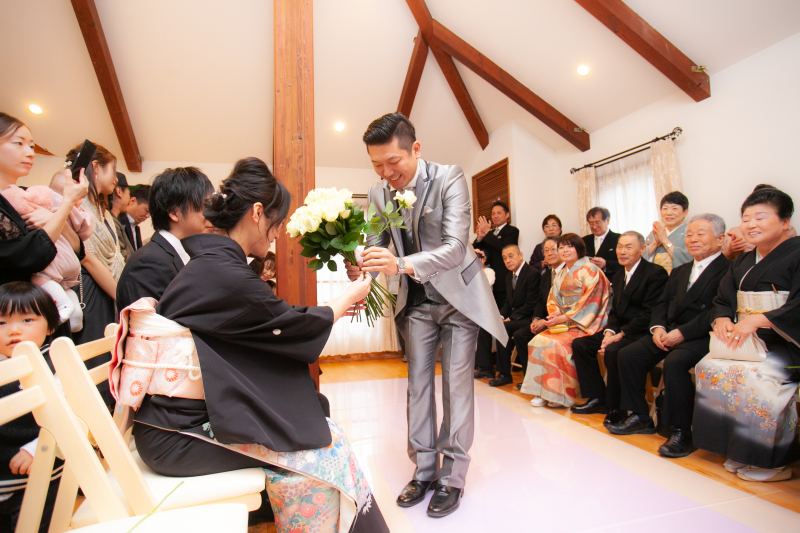 【チャペル挙式】フラワーチャペル挙式+ガーデンロケ＆邸宅貸切♡ゲストとの集合写真＆全データ補正100カット