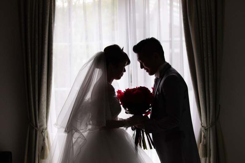 【10名様コース料理付き】シェフ自慢のフルコース料理でお食事会＋洋装１着フォトウェディング♪