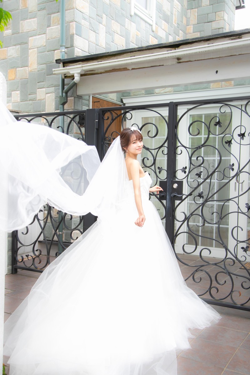 【ソロウェディング洋装１着】（平日限定）プリンセス気分でガーデンロケ＆邸宅貸切♡