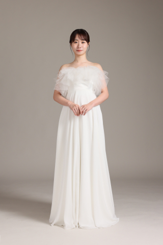 スレンダーラインドレス