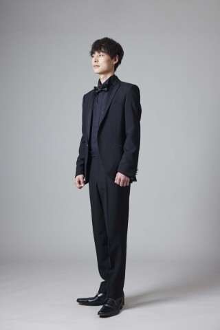 オール黒タキシード