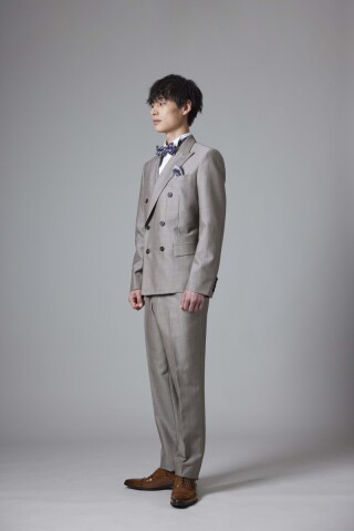 ライトブラウン