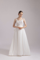 スレンダーラインドレス