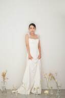 スレンダーラインドレス