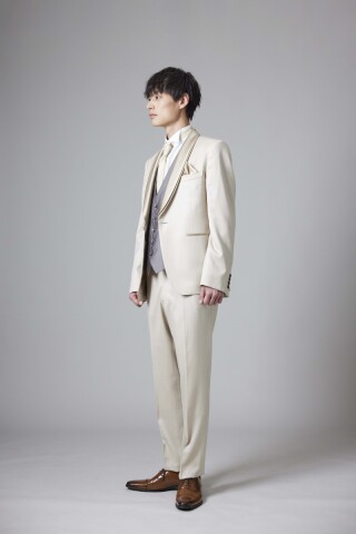 ベージュタキシード