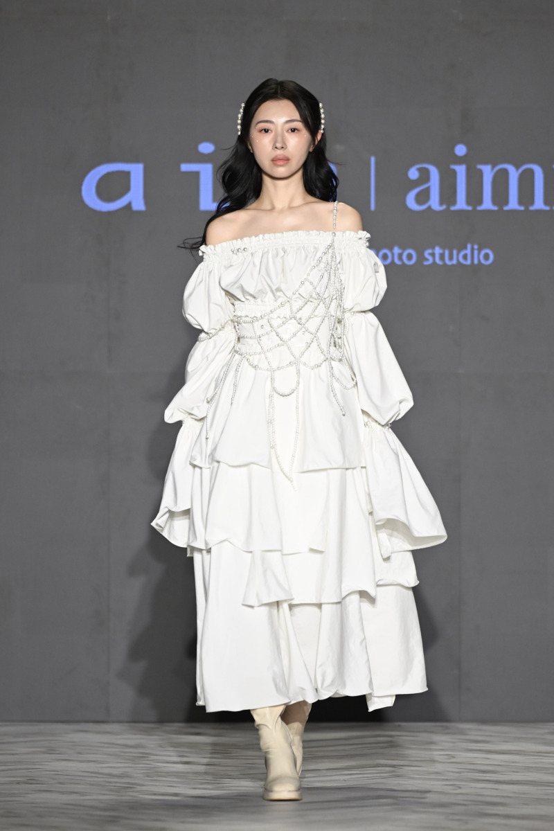 aimオリジナル衣装　