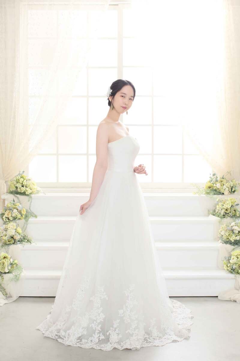 気に入ったドレスは見つかりましたか。