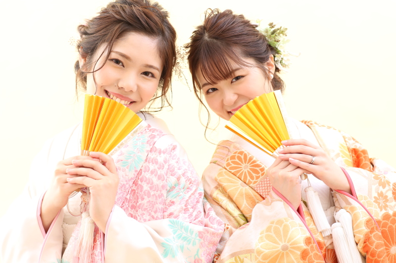 お扇子を二人で持って、、♡