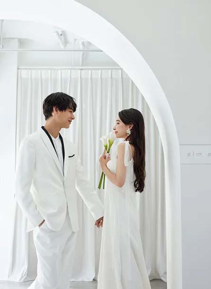 レタッチデータ&アルバム付き!全データ即日お渡し【2着データ&アルバムプラン】259,800円