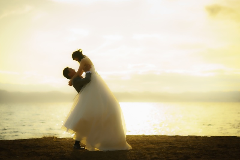 夕日をバックに