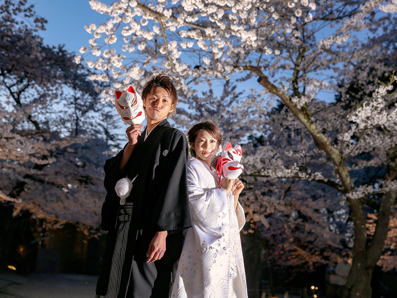 桜とキツネのお面