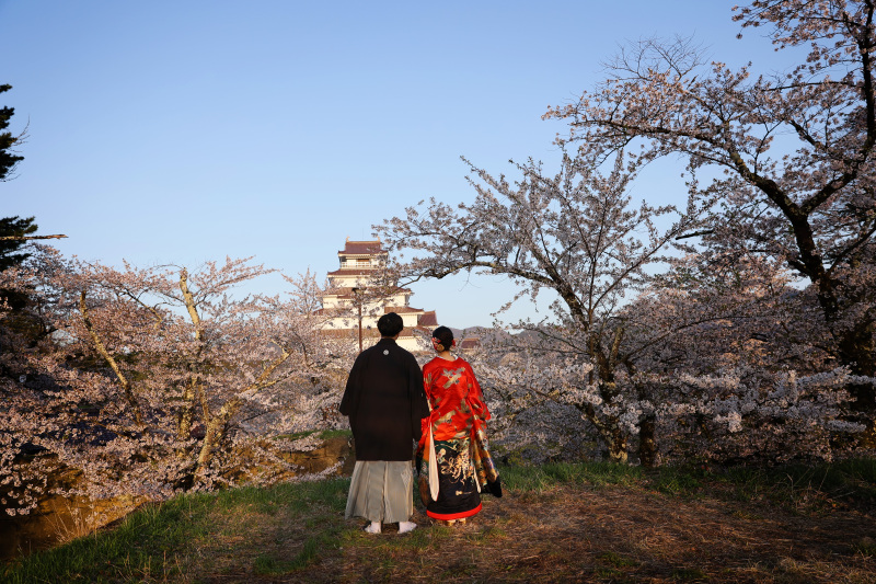 夕日に浮かぶシンボル