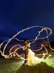 夜は夜にしか撮れない1枚があります。星空での撮影も可能です☆