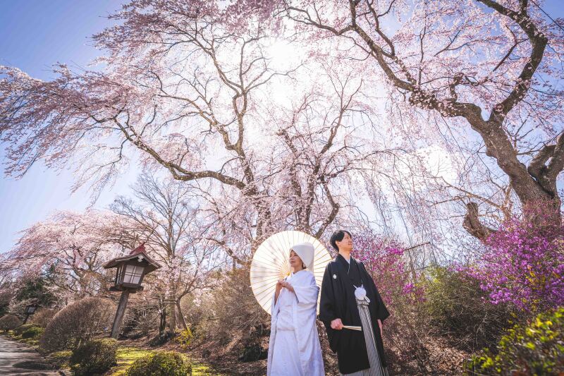 自然の中で深呼吸。ふたりらしさ、いっぱいに