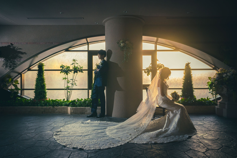 【大聖堂チャペルフォトウエディング】アーチ天井と聖壇で【家族と一緒】に叶える荘厳な一枚|洋装1着+美肌レタッチ|オーナー撮影確約