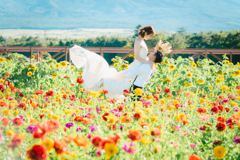 《家族と楽しむ1日撮影体験》富士山と湖畔で旅行のように過ごすフォトウェディング|和装・ドレス自由+私服無料特典|オーナー撮影確約