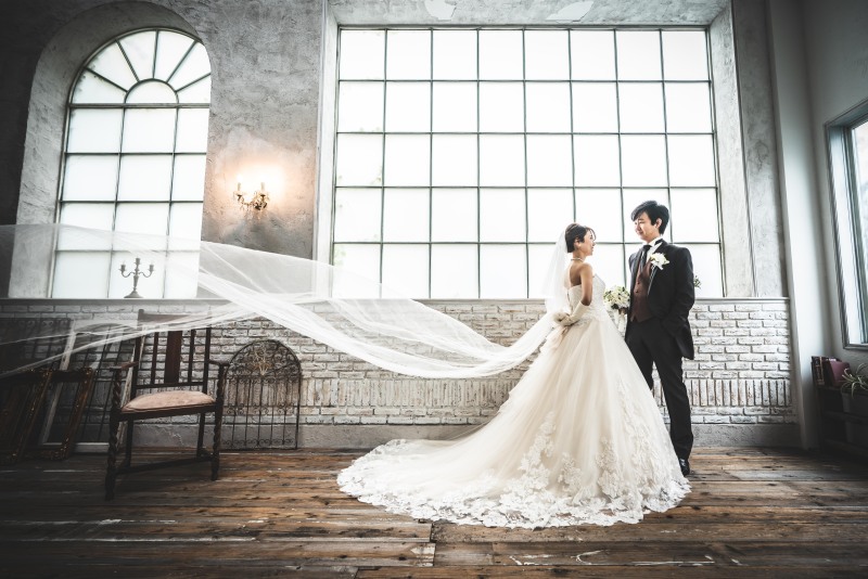 《憧れの世界観を叶える》ハウススタジオ貸切フォトウェディング|洋装1着+全データ付|安心のオーナー撮影確約|アルバム+美肌修正付