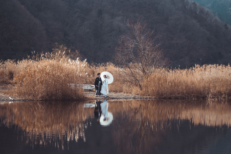 紅葉シーズン限定!【富士山周辺 和装フォトウエディング】地元フォトグラファー厳選ロケ地での撮影|美肌レタッチ&選べるアルバム付