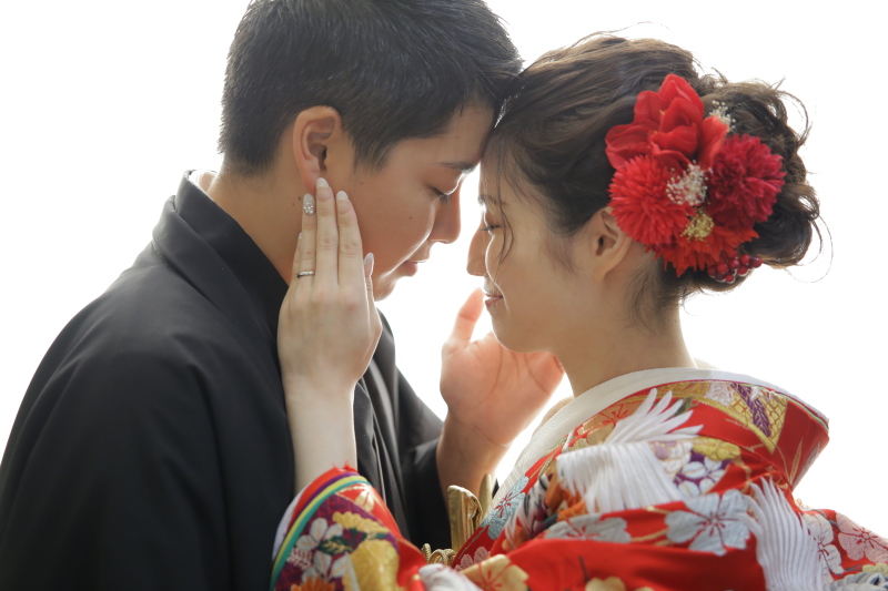 恥ずかしがりながらも