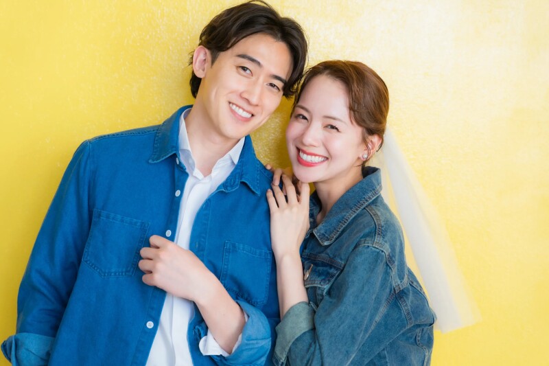 【オープニングムービー付きスタジオ撮影プラン】ドレスor和装どちらか1着と私服でも撮影!写真1枚&データ21カット込み