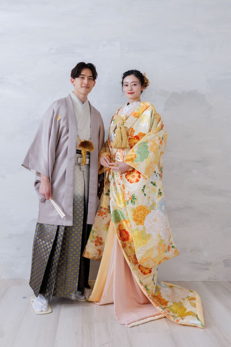 【ドレスor和装どちらか1着】スタジオ撮影・衣装1着・ベーシックプラン◇データ1枚&写真1枚台紙付き