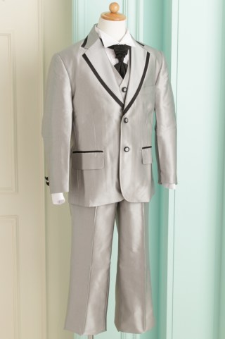 お子様タキシード