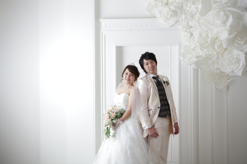 白花がモチーフのスタジオ