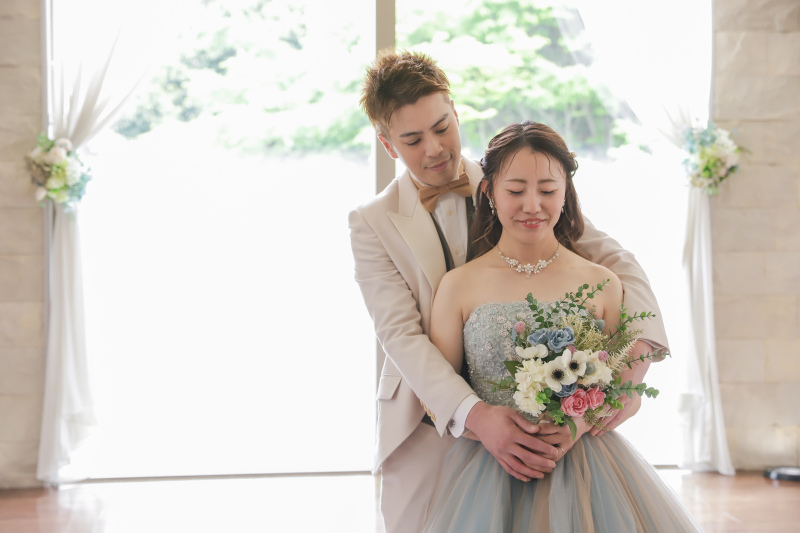 挙式をしたチャペルで記念日撮影