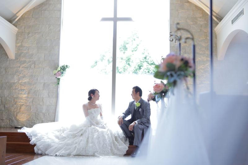 ウェディングドレスでチャペル撮影