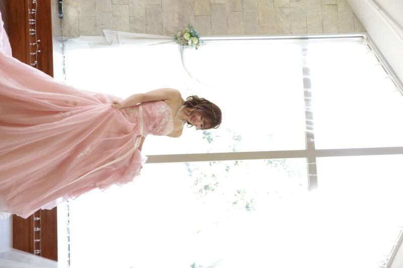 ドレスを持って・・・