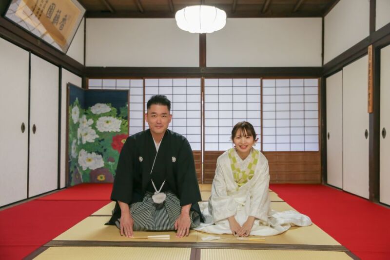 ペコっとお辞儀ポーズ