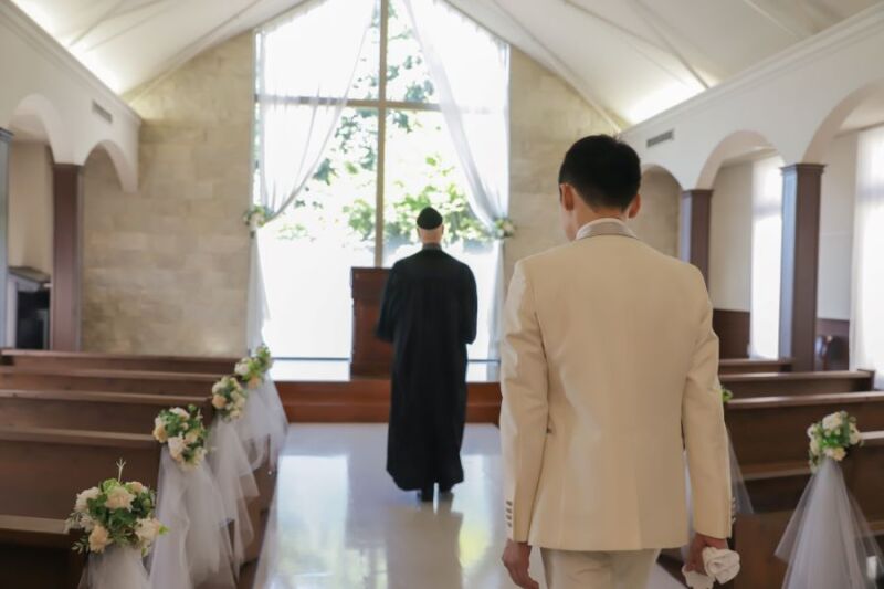 扉の前からドキドキ！！