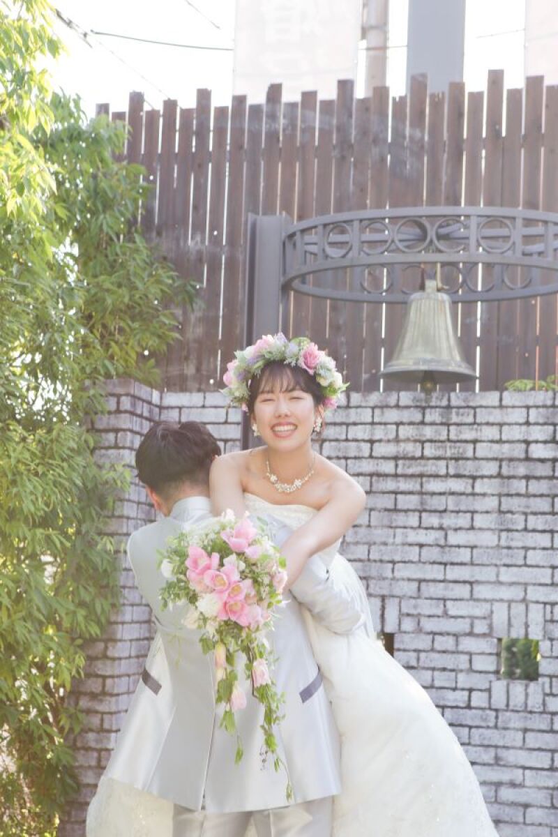 カリヨンベルの前で