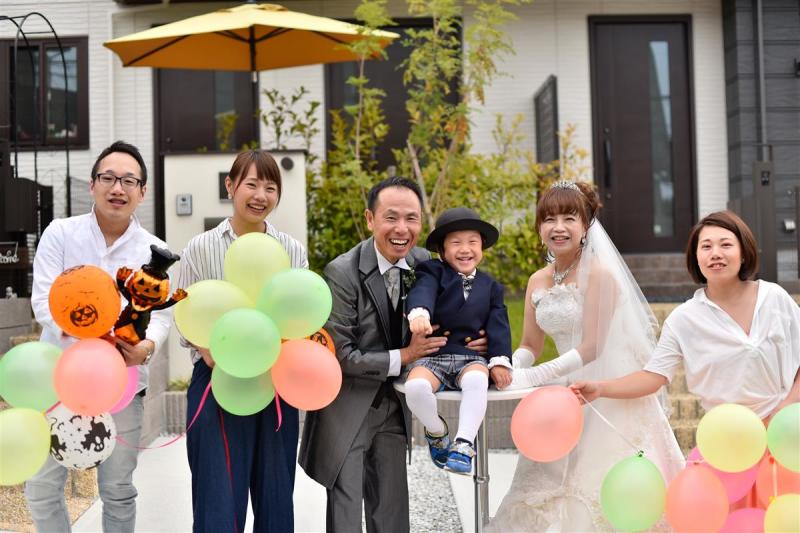 金婚式＆家族で撮影　IN自宅前