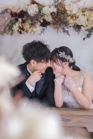 笑い声が聞こえてきそうなくらい自然なお写真です。