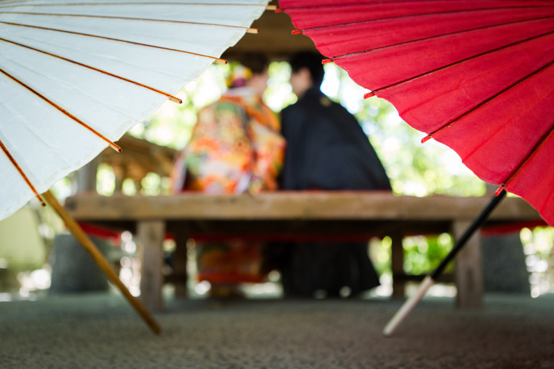 番傘越しのお二人