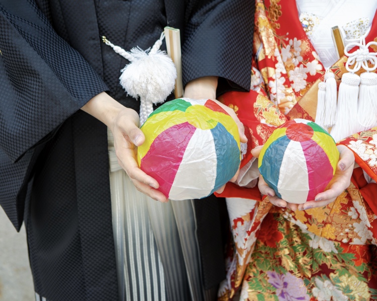 和装に合う小物を選択