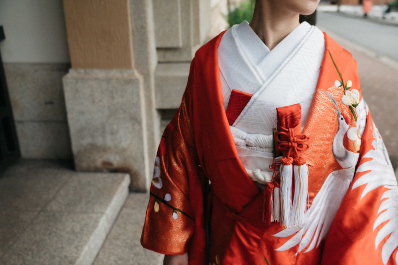 真っ赤に鶴のお衣装