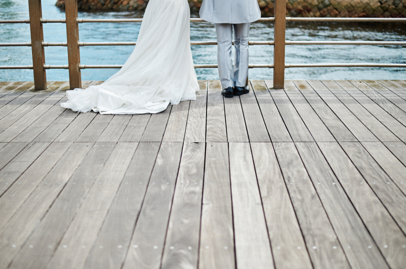 海を眺めるお二人