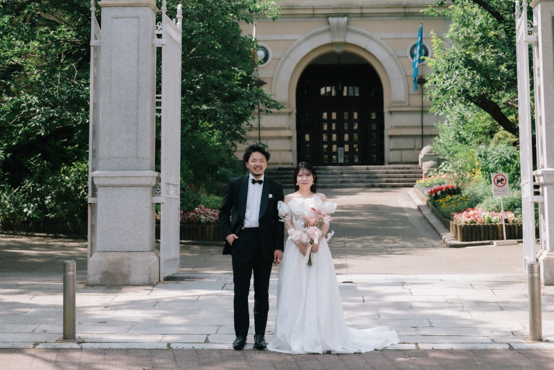 大きな門の前で♪