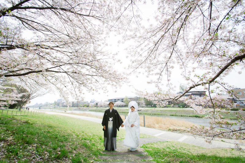 手をつないで・・・