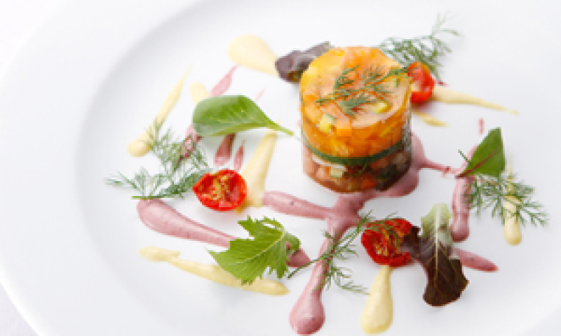 チャペル撮影＆コースのお食事付きプラン誕生！【神戸北野】　衣装無料！全撮影データ付！複数人でのお食事会利用もOK！