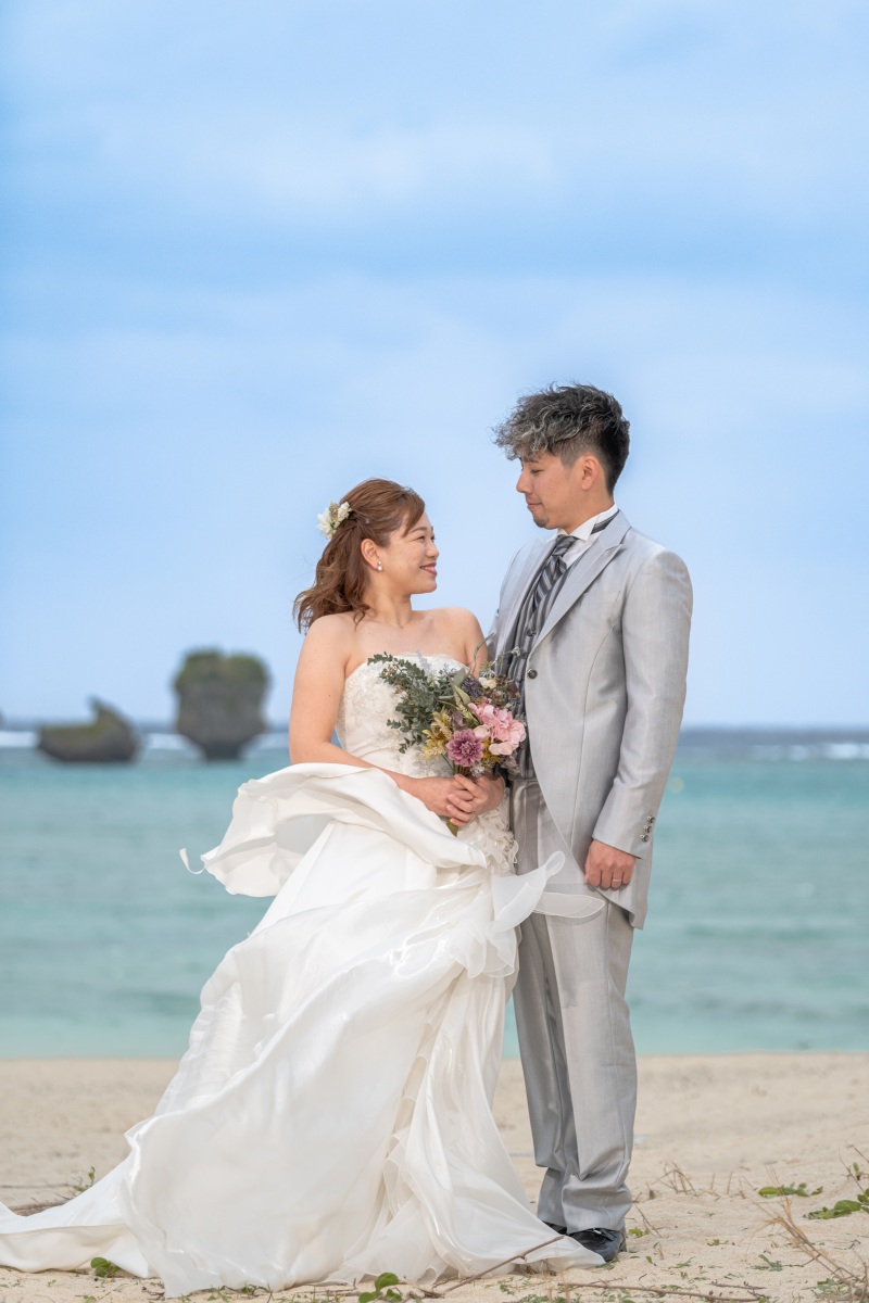 【コーディネーター撮影レポート】風の中で笑顔のビーチフォト