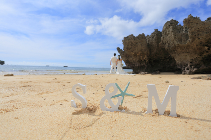 イニシャルショットもオシャレに演出